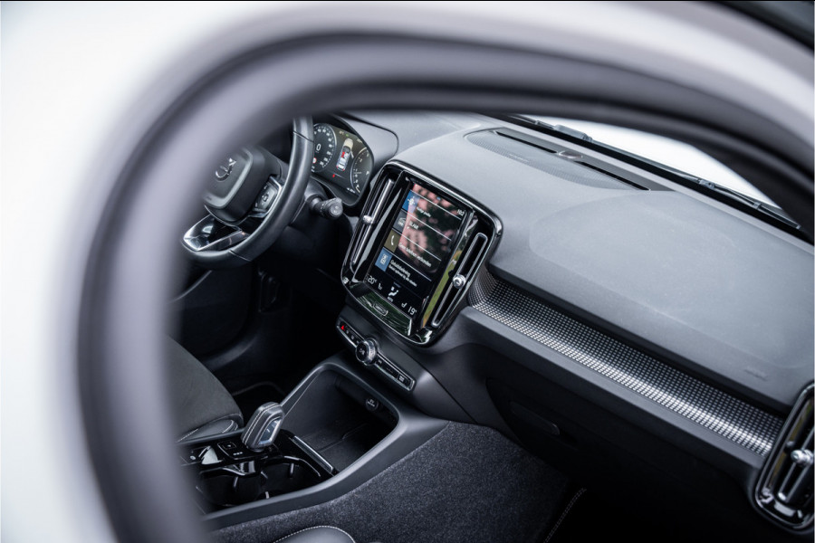 Volvo XC40 2.0 B4 R-Design - Seat Pack - Lightning Pack 2.000kg trekgewicht!!