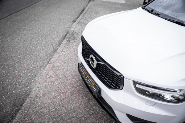 Volvo XC40 2.0 B4 R-Design - Seat Pack - Lightning Pack 2.000kg trekgewicht!!