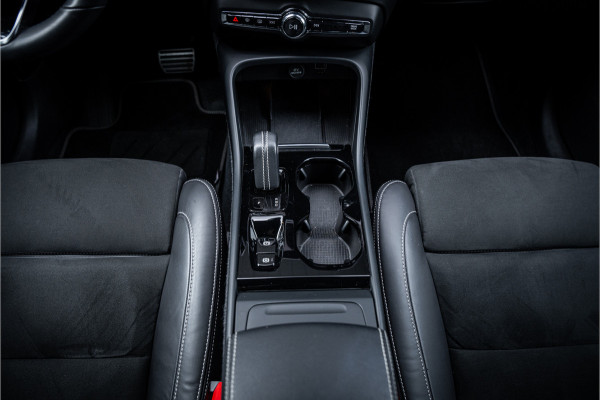 Volvo XC40 2.0 B4 R-Design - Seat Pack - Lightning Pack 2.000kg trekgewicht!!