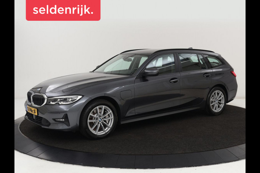 BMW 3-serie 330e eDrive Edition | Leder | Sportstoelen | Adaptive cruise | Stoelverwarming | Carplay | Live Cockpit | Navigatie | Parkeerhulp | Full LED