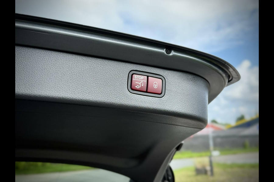 Mercedes-Benz C-Klasse Estate 300 e AMG Panoramadak|Luchtvering|Stoelventilatie|Stuurverw.|Airbalance|Keyless|Distronic|Camera 360°