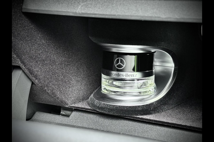 Mercedes-Benz C-Klasse Estate 300 e AMG Panoramadak|Luchtvering|Stoelventilatie|Stuurverw.|Airbalance|Keyless|Distronic|Camera 360°