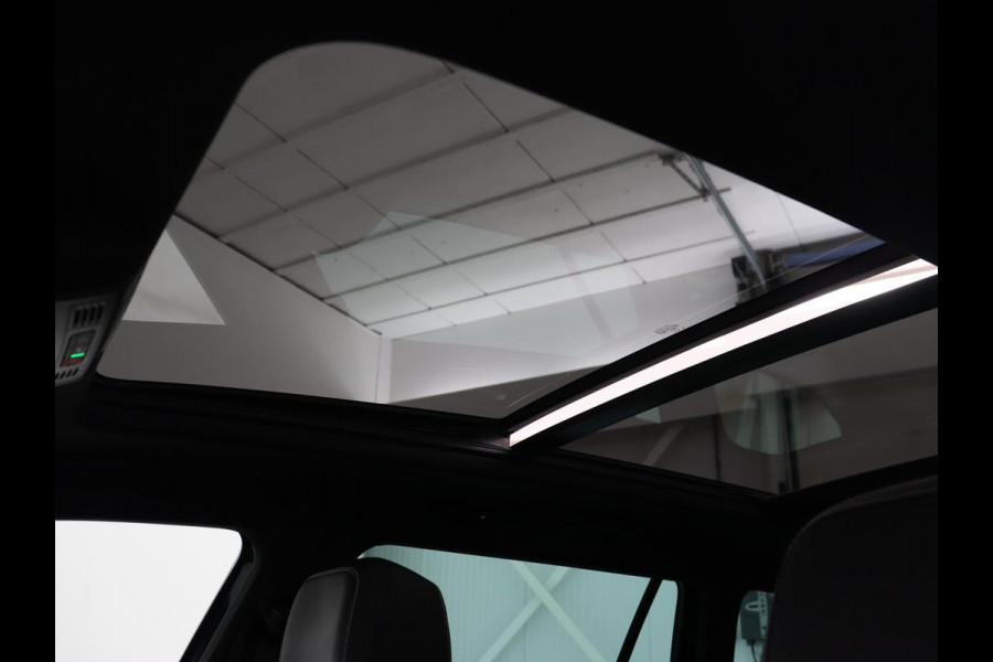 Volkswagen Passat 1.4 TSI PHEV GTE | Panoramadak | Leder | Trekhaak | Stoelverwarming | Camera | Marix LED | Massage | Virtual Cockpit | Carplay | Navigatie | Memory | Adaptive cruise