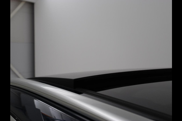Volkswagen Passat 1.4 TSI PHEV GTE | Panoramadak | Leder | Trekhaak | Stoelverwarming | Camera | Marix LED | Massage | Virtual Cockpit | Carplay | Navigatie | Memory | Adaptive cruise