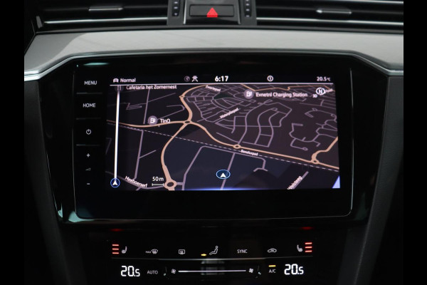 Volkswagen Passat 1.4 TSI PHEV GTE | Panoramadak | Leder | Trekhaak | Stoelverwarming | Camera | Marix LED | Massage | Virtual Cockpit | Carplay | Navigatie | Memory | Adaptive cruise
