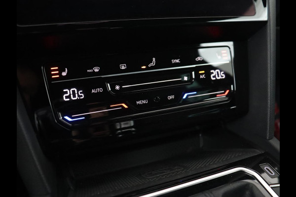 Volkswagen Passat 1.4 TSI PHEV GTE | Panoramadak | Leder | Trekhaak | Stoelverwarming | Camera | Marix LED | Massage | Virtual Cockpit | Carplay | Navigatie | Memory | Adaptive cruise