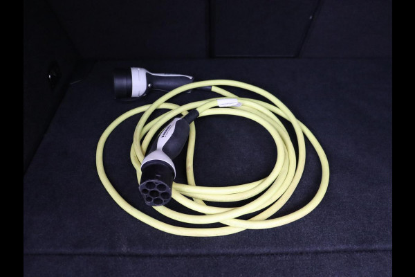Volkswagen Passat 1.4 TSI PHEV GTE | Panoramadak | Leder | Trekhaak | Stoelverwarming | Camera | Marix LED | Massage | Virtual Cockpit | Carplay | Navigatie | Memory | Adaptive cruise