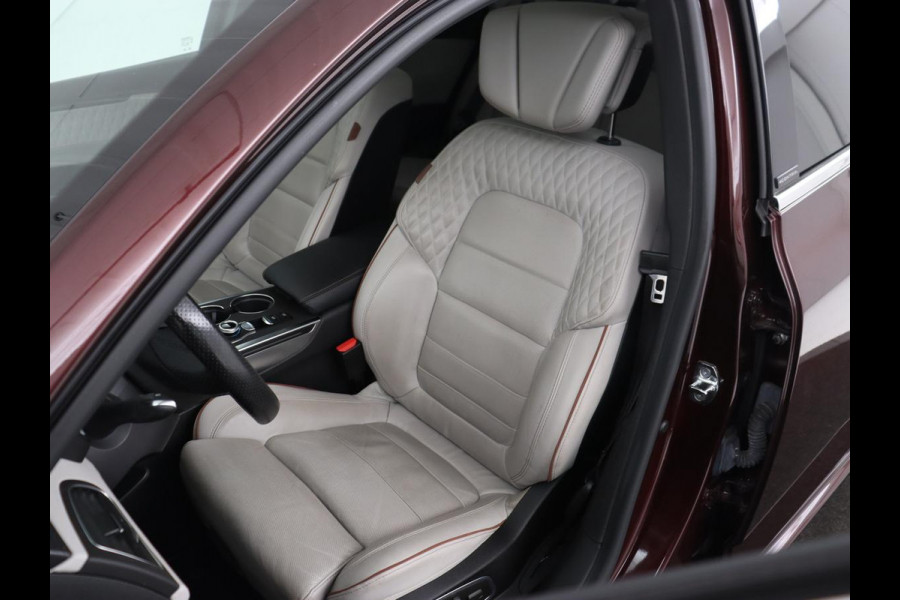 Renault Talisman 1.3 TCe Initiale Paris | Panoramadak | Stoelventilatie | Head-Up | Leder | Camera | Trekhaak | Adaptive cruise | Carplay | 4 Control | Matrix LED | Navigatie | Keyless | Massage