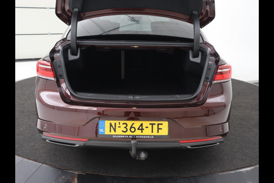 Renault Talisman 1.3 TCe Initiale Paris | Panoramadak | Stoelventilatie | Head-Up | Leder | Camera | Trekhaak | Adaptive cruise | Carplay | 4 Control | Matrix LED | Navigatie | Keyless | Massage