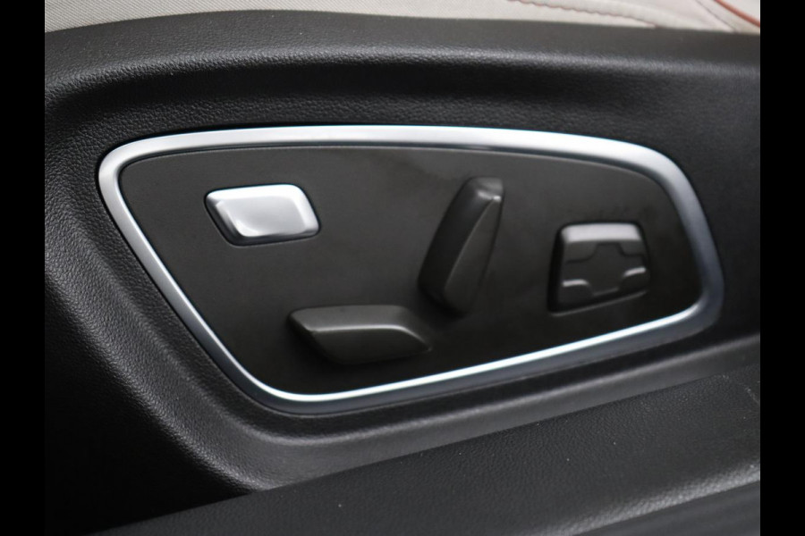 Renault Talisman 1.3 TCe Initiale Paris | Panoramadak | Stoelventilatie | Head-Up | Leder | Camera | Trekhaak | Adaptive cruise | Carplay | 4 Control | Matrix LED | Navigatie | Keyless | Massage