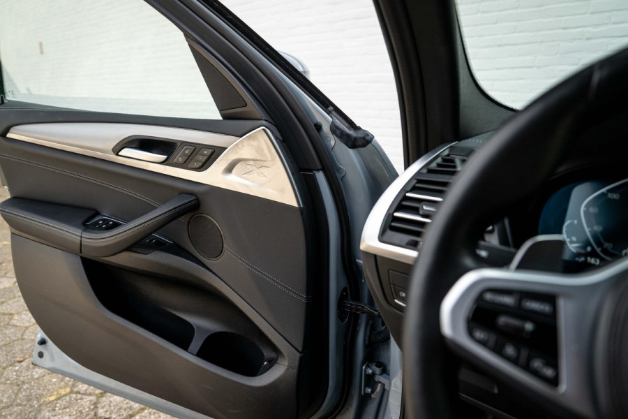 BMW X3 xDrive30e M-Sport Stoelventilatie Laser Memory