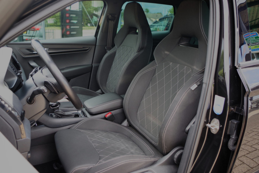 Škoda Karoq 1.5 TSI ACT Sportline 150 PK Automaat BNS, Trekhaak, Keyless, Winterpakket, Camera