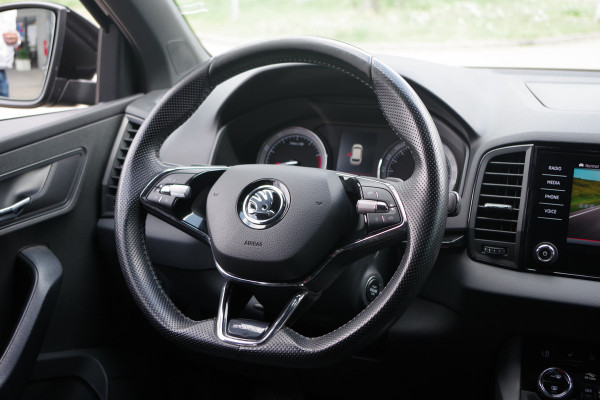 Škoda Karoq 1.5 TSI ACT Sportline 150 PK Automaat BNS, Trekhaak, Keyless, Winterpakket, Camera