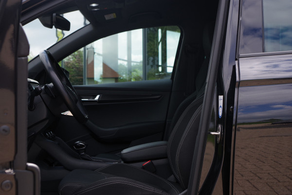 Škoda Karoq 1.5 TSI ACT Sportline 150 PK Automaat BNS, Trekhaak, Keyless, Winterpakket, Camera