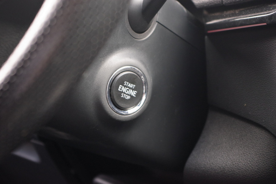Škoda Karoq 1.5 TSI ACT Sportline 150 PK Automaat BNS, Trekhaak, Keyless, Winterpakket, Camera