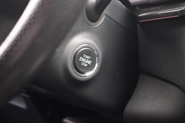 Škoda Karoq 1.5 TSI ACT Sportline 150 PK Automaat BNS, Trekhaak, Keyless, Winterpakket, Camera