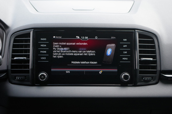 Škoda Karoq 1.5 TSI ACT Sportline 150 PK Automaat BNS, Trekhaak, Keyless, Winterpakket, Camera