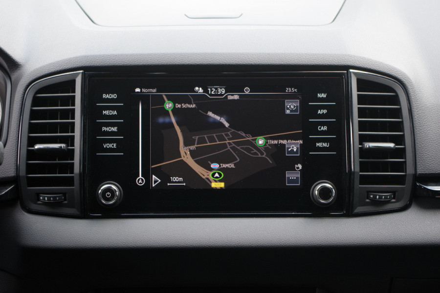 Škoda Karoq 1.5 TSI ACT Sportline 150 PK Automaat BNS, Trekhaak, Keyless, Winterpakket, Camera