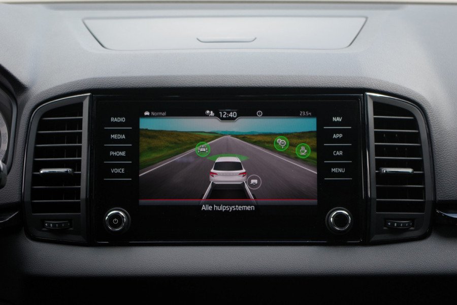 Škoda Karoq 1.5 TSI ACT Sportline 150 PK Automaat BNS, Trekhaak, Keyless, Winterpakket, Camera