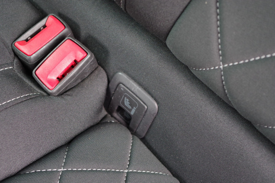 Škoda Karoq 1.5 TSI ACT Sportline 150 PK Automaat BNS, Trekhaak, Keyless, Winterpakket, Camera
