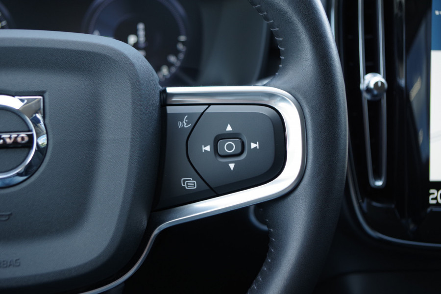 Volvo XC40 1.5 T5 263 PK PHEV Recharge Inscription Expression, 360 Camera, Memory, 19" LM, Blind Spot, Carplay