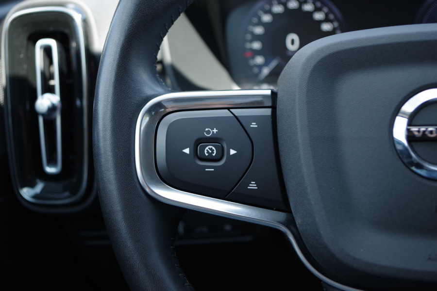 Volvo XC40 1.5 T5 263 PK PHEV Recharge Inscription Expression, 360 Camera, Memory, 19" LM, Blind Spot, Carplay