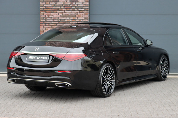 Mercedes-Benz S-Klasse 580 V8 4MATIC Lang AMG Line Aut9 | Airmatic | Chauffeurspakket | Achterasbesturing | Drive Pilot | Augmented HUD | Distronic+ | Burmester | Nappa Leder | 3D-Display | Vlakkenverwarming | Zonweringspakket |