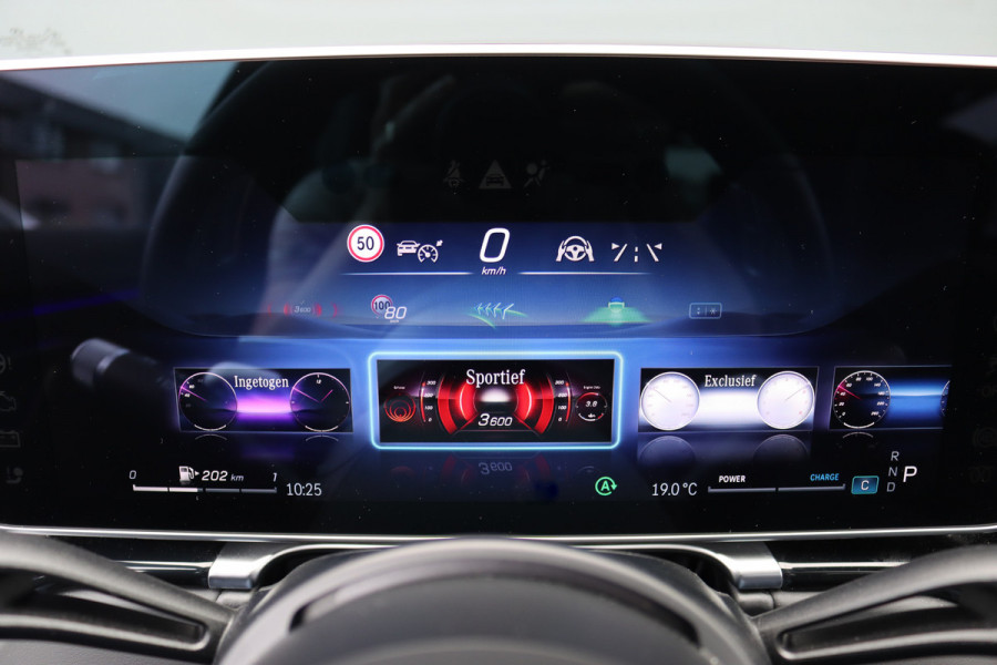 Mercedes-Benz S-Klasse 580 V8 4MATIC Lang AMG Line Aut9 | Airmatic | Chauffeurspakket | Achterasbesturing | Drive Pilot | Augmented HUD | Distronic+ | Burmester | Nappa Leder | 3D-Display | Vlakkenverwarming | Zonweringspakket |