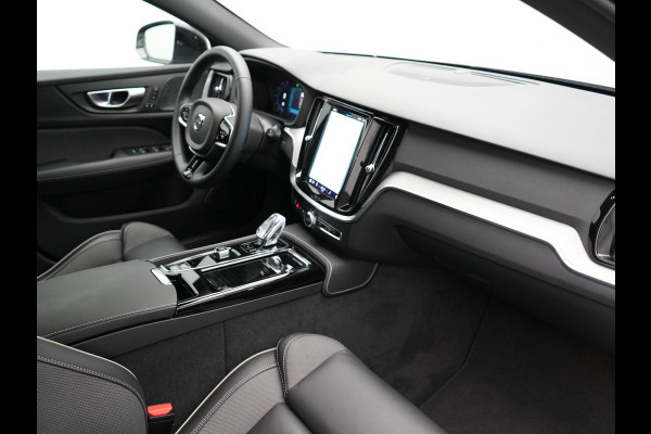 Volvo V60 T8 Plug-in hybrid AWD Plus Dark Plug in Hybrid 455pk Dealer O.H. PHEV | Adaptive Cruise | 360 Camera | Lederen Sportstoelen Memory & Verwarmd | Harman Kardon | Pilot Assist | Google Assistent | Apple Carplay | Keyless | Google Maps |  Virtual | DAB
