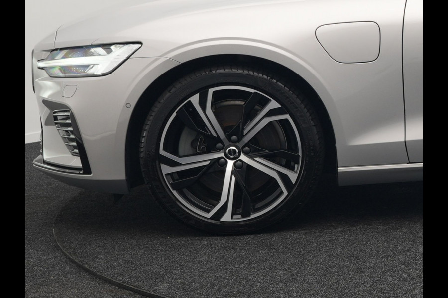 Volvo V60 T8 Plug-in hybrid AWD Plus Dark Plug in Hybrid 455pk Dealer O.H. PHEV | Adaptive Cruise | 360 Camera | Lederen Sportstoelen Memory & Verwarmd | Harman Kardon | Pilot Assist | Google Assistent | Apple Carplay | Keyless | Google Maps |  Virtual | DAB