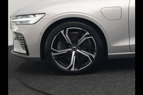 Volvo V60 T8 Plug-in hybrid AWD Plus Dark Plug in Hybrid 455pk Dealer O.H. PHEV | Adaptive Cruise | 360 Camera | Lederen Sportstoelen Memory & Verwarmd | Harman Kardon | Pilot Assist | Google Assistent | Apple Carplay | Keyless | Google Maps |  Virtual | DAB