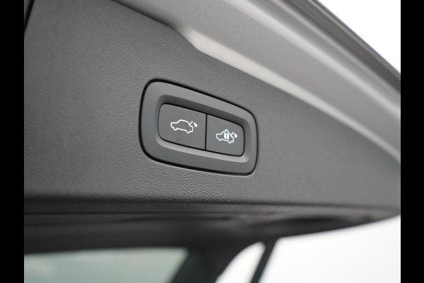 Volvo V60 T8 Plug-in hybrid AWD Plus Dark Plug in Hybrid 455pk Dealer O.H. PHEV | Adaptive Cruise | 360 Camera | Lederen Sportstoelen Memory & Verwarmd | Harman Kardon | Pilot Assist | Google Assistent | Apple Carplay | Keyless | Google Maps |  Virtual | DAB
