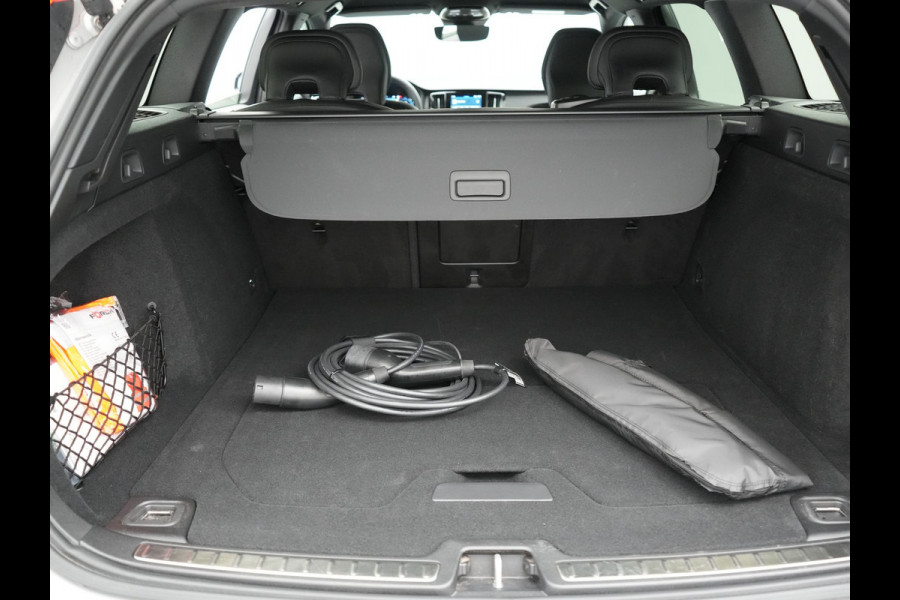 Volvo V60 T8 Plug-in hybrid AWD Plus Dark Plug in Hybrid 455pk Dealer O.H. PHEV | Adaptive Cruise | 360 Camera | Lederen Sportstoelen Memory & Verwarmd | Harman Kardon | Pilot Assist | Google Assistent | Apple Carplay | Keyless | Google Maps |  Virtual | DAB