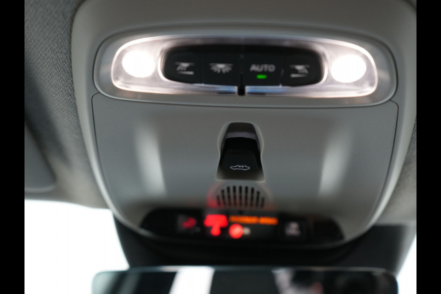 Volvo XC40 T4 Recharge Inscription Plug In Hybrid 211pk Dealer O.H PHEV | Trekhaak Af Fabriek | Panodak | Adaptive Cruise | Camera | Lederen Sportstoelen Memory & Verwarmd | Harman Kardon | Pilot Assist | Apple Carplay | Virtual | DAB |