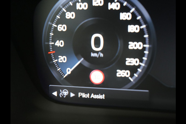 Volvo XC40 T4 Recharge Inscription Plug In Hybrid 211pk Dealer O.H PHEV | Trekhaak Af Fabriek | Panodak | Adaptive Cruise | Camera | Lederen Sportstoelen Memory & Verwarmd | Harman Kardon | Pilot Assist | Apple Carplay | Virtual | DAB |