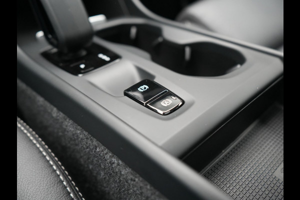Volvo XC40 T4 Recharge Inscription Plug In Hybrid 211pk Dealer O.H PHEV | Trekhaak Af Fabriek | Panodak | Adaptive Cruise | Camera | Lederen Sportstoelen Memory & Verwarmd | Harman Kardon | Pilot Assist | Apple Carplay | Virtual | DAB |
