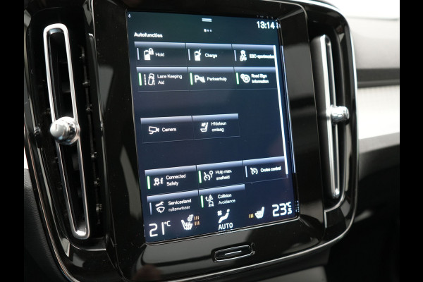 Volvo XC40 T4 Recharge Inscription Plug In Hybrid 211pk Dealer O.H PHEV | Trekhaak Af Fabriek | Panodak | Adaptive Cruise | Camera | Lederen Sportstoelen Memory & Verwarmd | Harman Kardon | Pilot Assist | Apple Carplay | Virtual | DAB |