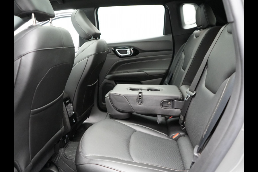 Jeep Compass 4xe 240 Plug-in Hybrid Electric S 240pk Dealer O.H PHEV | Trekhaak | Panodak | Adaptive Cruise | 360 Camera | Lederen Sportstoelen Memory & Ventilatie | Apple Carplay | Alpine Sound | Virtual | DAB |