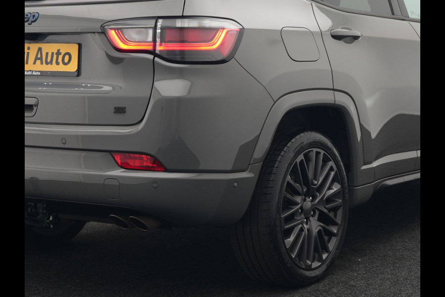 Jeep Compass 4xe 240 Plug-in Hybrid Electric S 240pk Dealer O.H PHEV | Trekhaak | Panodak | Adaptive Cruise | 360 Camera | Lederen Sportstoelen Memory & Ventilatie | Apple Carplay | Alpine Sound | Virtual | DAB |