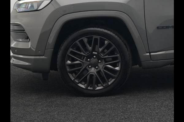 Jeep Compass 4xe 240 Plug-in Hybrid Electric S 240pk Dealer O.H PHEV | Trekhaak | Panodak | Adaptive Cruise | 360 Camera | Lederen Sportstoelen Memory & Ventilatie | Apple Carplay | Alpine Sound | Virtual | DAB |