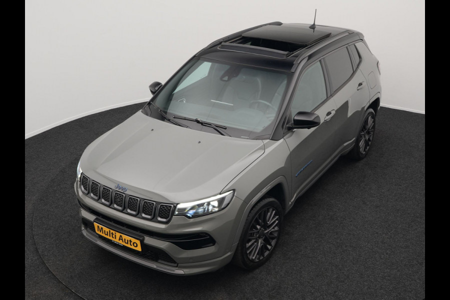 Jeep Compass 4xe 240 Plug-in Hybrid Electric S 240pk Dealer O.H PHEV | Trekhaak | Panodak | Adaptive Cruise | 360 Camera | Lederen Sportstoelen Memory & Ventilatie | Apple Carplay | Alpine Sound | Virtual | DAB |