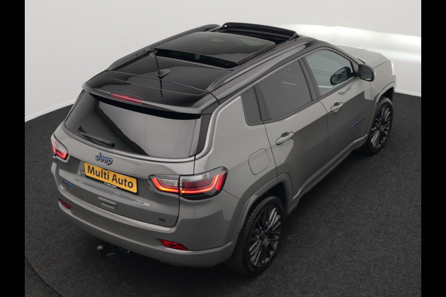 Jeep Compass 4xe 240 Plug-in Hybrid Electric S 240pk Dealer O.H PHEV | Trekhaak | Panodak | Adaptive Cruise | 360 Camera | Lederen Sportstoelen Memory & Ventilatie | Apple Carplay | Alpine Sound | Virtual | DAB |
