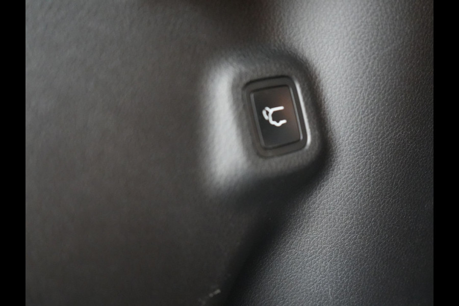 Jeep Compass 4xe 240 Plug-in Hybrid Electric S 240pk Dealer O.H PHEV | Trekhaak | Panodak | Adaptive Cruise | 360 Camera | Lederen Sportstoelen Memory & Ventilatie | Apple Carplay | Alpine Sound | Virtual | DAB |