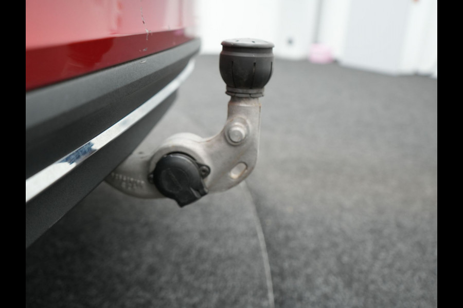 Volvo V60 T6 Twin Engine AWD Inscription Plug In Hybrid 340pk Dealer O.H. PHEV | Panodak | Trekhaak af Fabriek | Lederen Sportstoelen Memory | Apple Carplay | Navigatie | Camera | Virtual | Stoelverwarming |