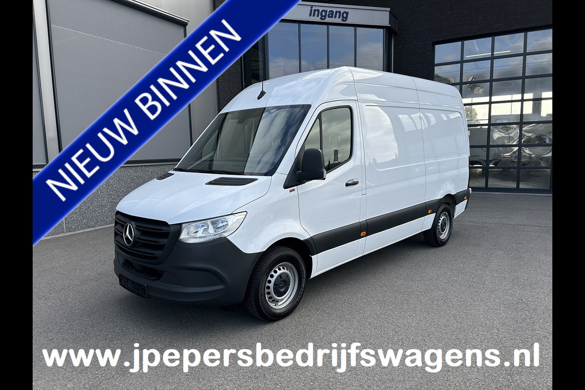 Mercedes-Benz Sprinter 317 CDI L2 H2 Trekhaak / MBUX / Navigatie / Camera / Cruise control / Airco / 270 Graden achterdeuren Mercedes-Benz Sprinter 317 CDI L2 H2 Trekhaak / MBUX / Navigatie / Camera / Cruise control / Airco / 270 Graden achterdeuren