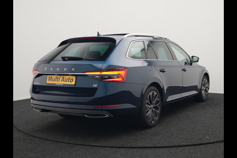 Škoda Superb Combi TSI iV Lauren & Klement Plug In Hybrid 218pk Dealer O.H PHEV | Panodak | Adaptive Cruise | 360 Camera | Lederen Sportstoelen Memory & Ventilatie | Lane assist | Navigatie | Apple Carplay | Virtual | Sfeerverlichting | Park Assist | DAB |