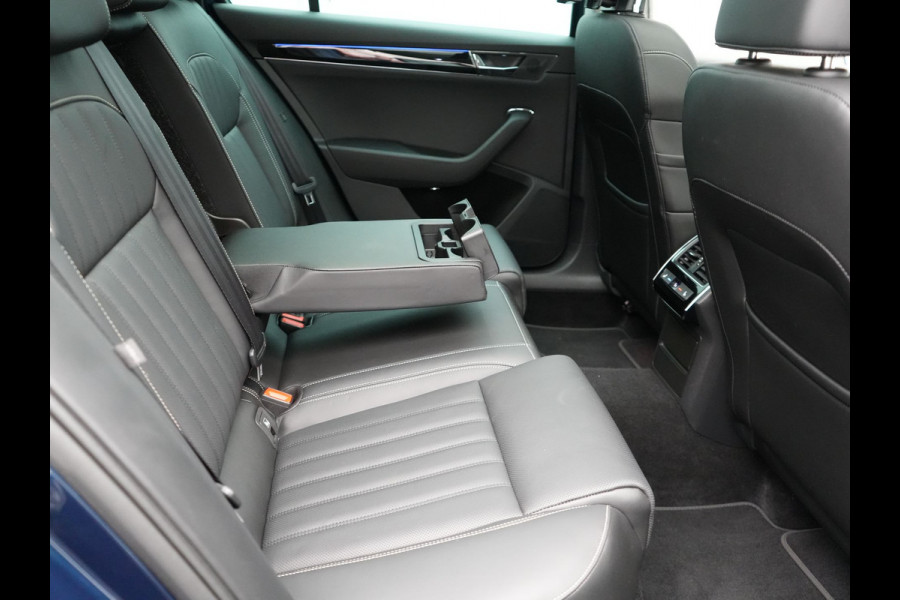 Škoda Superb Combi TSI iV Lauren & Klement Plug In Hybrid 218pk Dealer O.H PHEV | Panodak | Adaptive Cruise | 360 Camera | Lederen Sportstoelen Memory & Ventilatie | Lane assist | Navigatie | Apple Carplay | Virtual | Sfeerverlichting | Park Assist | DAB |