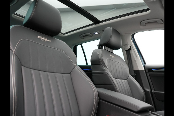 Škoda Superb Combi TSI iV Lauren & Klement Plug In Hybrid 218pk Dealer O.H PHEV | Panodak | Adaptive Cruise | 360 Camera | Lederen Sportstoelen Memory & Ventilatie | Lane assist | Navigatie | Apple Carplay | Virtual | Sfeerverlichting | Park Assist | DAB |