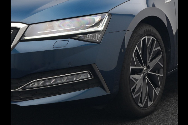 Škoda Superb Combi TSI iV Lauren & Klement Plug In Hybrid 218pk Dealer O.H PHEV | Panodak | Adaptive Cruise | 360 Camera | Lederen Sportstoelen Memory & Ventilatie | Lane assist | Navigatie | Apple Carplay | Virtual | Sfeerverlichting | Park Assist | DAB |