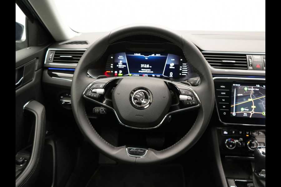 Škoda Superb Combi TSI iV Lauren & Klement Plug In Hybrid 218pk Dealer O.H PHEV | Panodak | Adaptive Cruise | 360 Camera | Lederen Sportstoelen Memory & Ventilatie | Lane assist | Navigatie | Apple Carplay | Virtual | Sfeerverlichting | Park Assist | DAB |